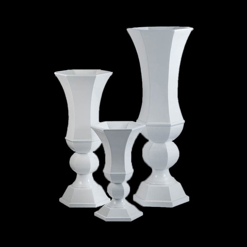 China Manufacturer Tall Trumpet Fiberglass Planters for Hotel Decoration