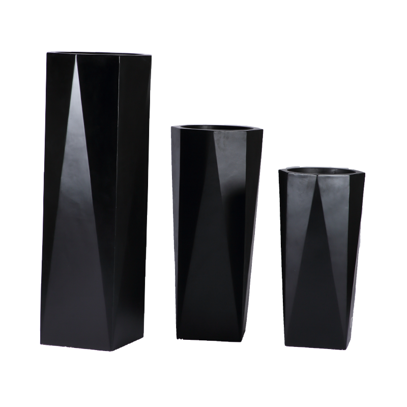 Glossy Black Geometric Shaped Fiberglass Planting Pot for Indoor Decoration 