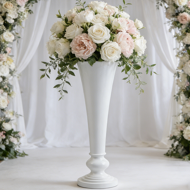 Trumpet-shaped Golden Flower Plant Pot for Garden Decoration 